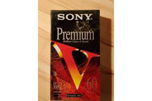 5 Sony VHS videocassettes
