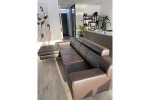 Lederen (hoek)bank met 2 poefjes
