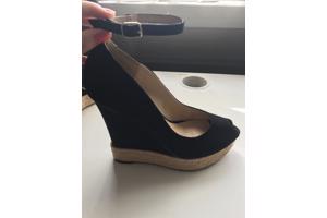 Zwarte suede sleehakken - Zara (40)