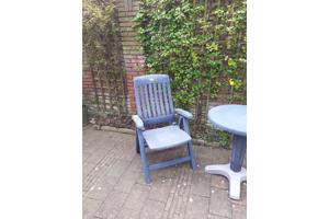 2 Hartman tuinstoelen + tafel