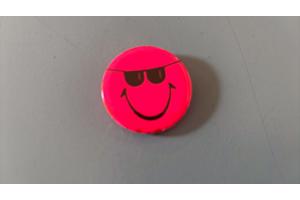 Buttons groot en klein, diverse , 2 cm tm 7,5 cm doorsnee