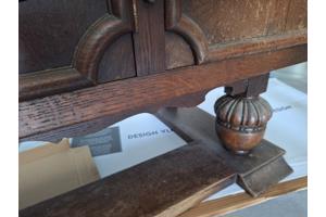 Oude dressoir kast