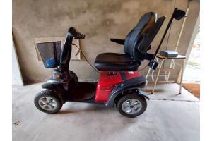 Te koop scootmobiel en rollator