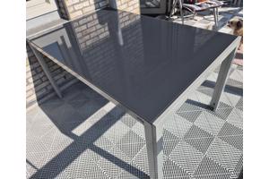 Tuintafel met veiligheidsglas