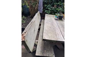Picknicktafel met banken