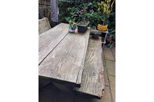 Picknicktafel met banken