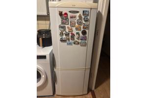 Koel- vriescombinatie / koelkast en vriezer