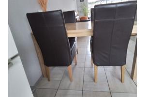 Mooie eettafel + stoelen