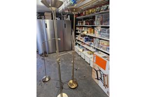 Staande lamp uplight met leeslamp.  Beide voorzien van dimmers