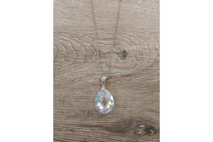 Prachtige verzilverde ketting met kristallen hanger sluiting