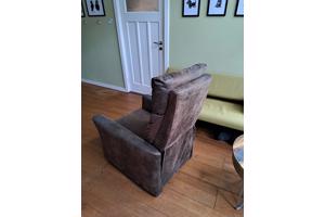 Twee fijne leren relaxstoelen