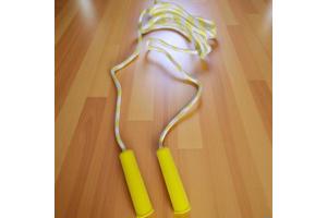 Fun toys springtouw geel lengte 2.20M