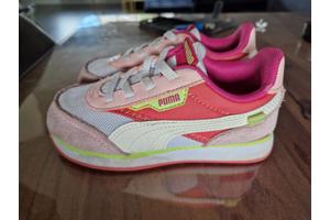 Puma sneakers maat 27