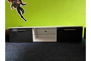 Dressoir zo goed als nieuwe