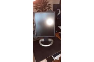 Monitor Dell - 17' - Ook vertikaal te draaien  (A4)