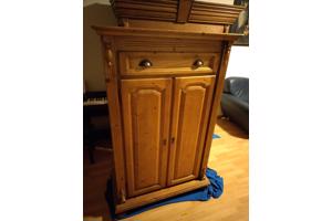 Houten kast, goede staat