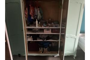Klerenkast met veel opbergruimte