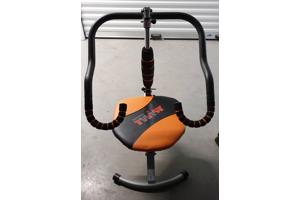 Abdoer twist om rug en buik te trainen