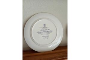 7 Porseleinen wandborden met thema bloemen en certificaat