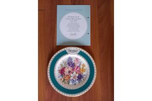 7 Porseleinen wandborden met thema bloemen en certificaat