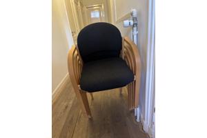 Stoelen met stoffe zitting (gratis!)