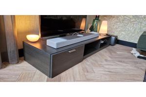 Mooi donkerbruin houten tv meubel