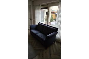 Mooie diepblauwe bank met eventueel 2 bijpassende fauteuils