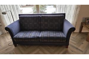 Mooie diepblauwe bank met eventueel 2 bijpassende fauteuils