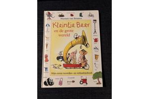 Kleintje Beer en de grote wereld ( voorlezen en woordjes ).