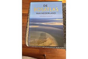 Bosatlas en de polderatlas van Nederland