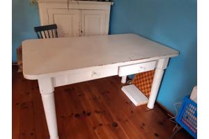 Witte houten tafel/ knutseltafel