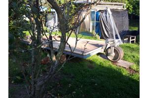 Te koop een oude schaftkeet reeds gedeeltelijk opgeknapt