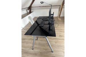 Zwart bureau / eettafel