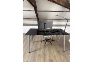 Zwart bureau / eettafel