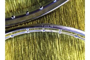 Nieuwe bromfiets velgen