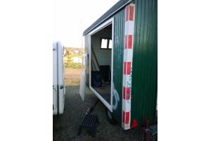 Gezocht (oude) caravan/keet (iets om in te zitten met vrienden)