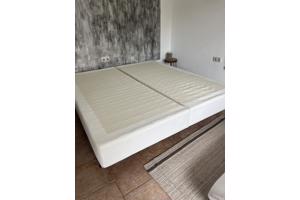 2x boxspring onderstel + matras - gratis af te halen