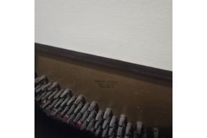 Gratis af te halen: Duitse piano Robert Luedtke (Berlin-Spandau)