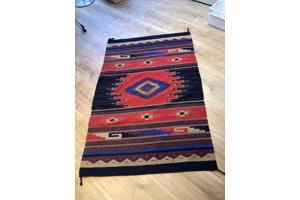 Handgeweven deken/vloerkleed van de Navajo-indianen