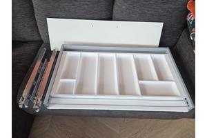 Siematic keukenlades met beige frontjes
