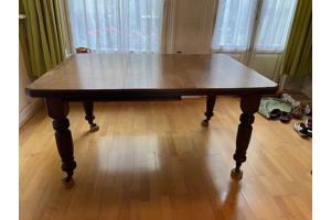 Eikenhouten eethoek in goede staat