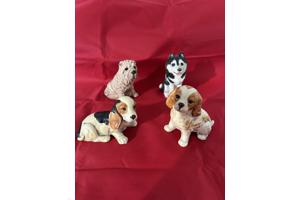 Honden beelden 4 rassen , samen of in delen te koop beeldjes