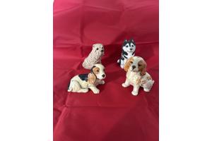 Honden beelden 4 rassen , samen of in delen te koop beeldjes
