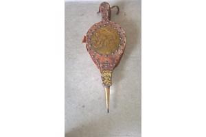 Antieke open haard blaasbalg