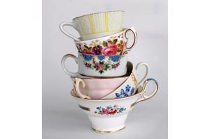 Gezocht oma&#x27;s kopjes en servies