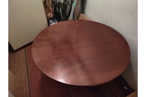 Mooie ronde tafel in Utrecht