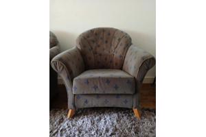 Twee fauteuils stof bruin/blauw