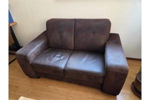 Set van 2 donkerbruine banken