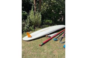 Gratis af te halen beginners surfplank met toebehoren