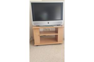 TV meubel met TV